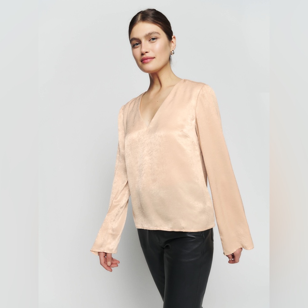 NWT Reformation Ian Top V-Neck Long Sleeve In Champagne
